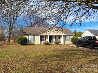 3523 Tracy Glenn Court, Charlotte, NC 28269