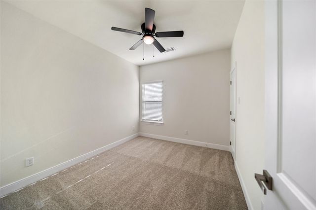 412 W Marlin St, Willis, TX 77378