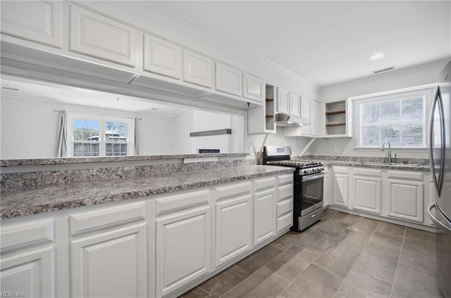 825 Levy LOOP, Virginia Beach, VA 23454