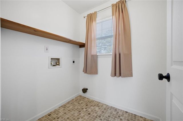 825 Levy LOOP, Virginia Beach, VA 23454