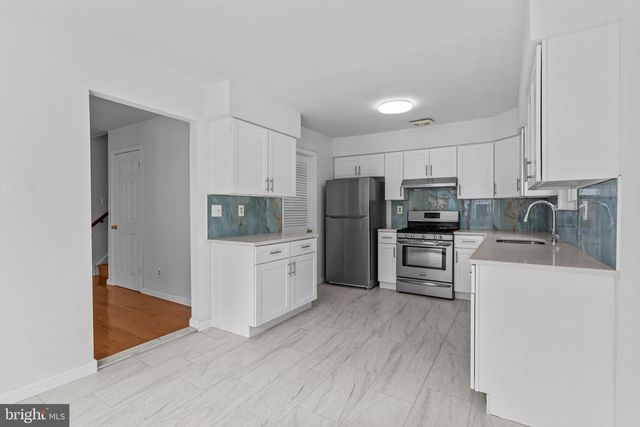 14 ASTER WAY, Newtown, PA 18940