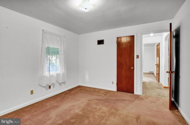 48 KEPPEL AVE, West Lawn, PA 19609