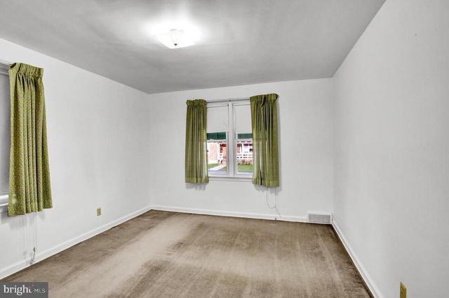 48 KEPPEL AVE, West Lawn, PA 19609