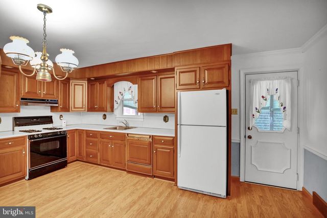 48 KEPPEL AVE, West Lawn, PA 19609