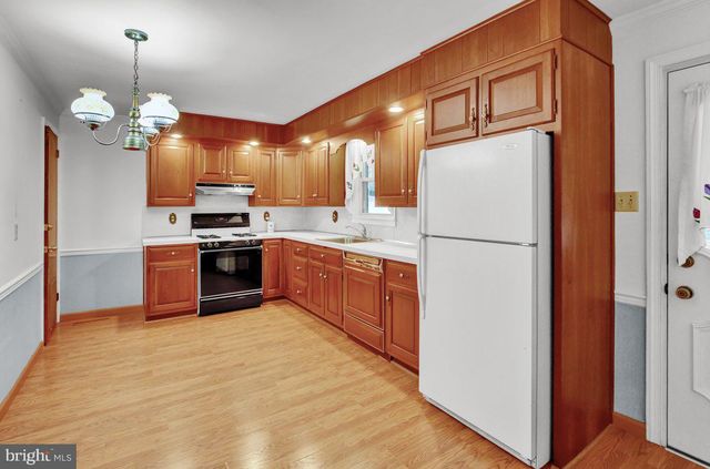 48 KEPPEL AVE, West Lawn, PA 19609