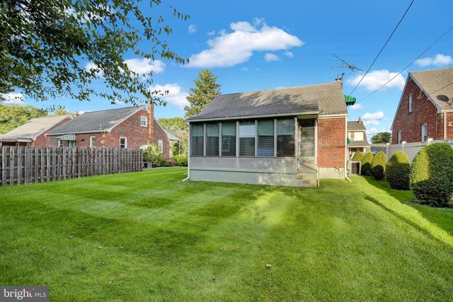 48 KEPPEL AVE, West Lawn, PA 19609