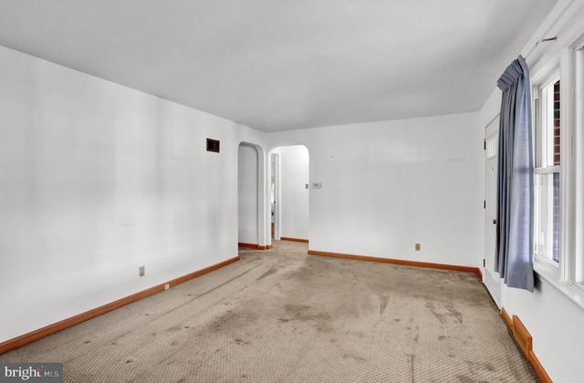 48 KEPPEL AVE, West Lawn, PA 19609