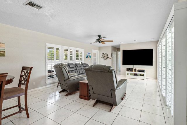 598 W Palmetto Park Road, Boca Raton, FL 33432
