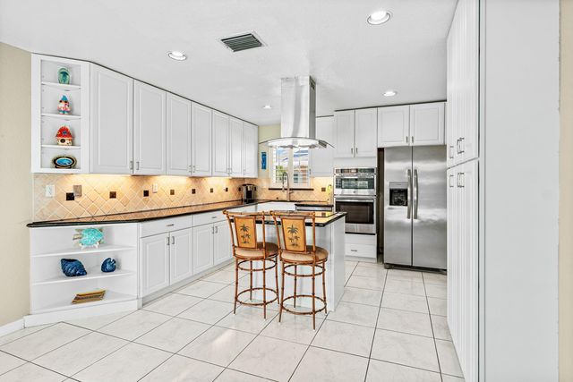 598 W Palmetto Park Road, Boca Raton, FL 33432