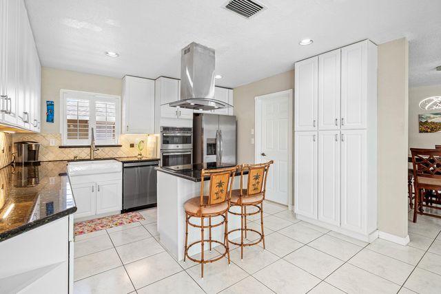 598 W Palmetto Park Road, Boca Raton, FL 33432