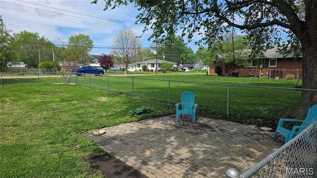 518 S Delmar Avenue, Hartford, IL 62048