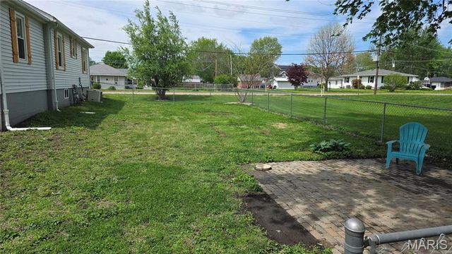 518 S Delmar Avenue, Hartford, IL 62048