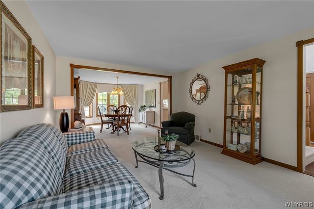 5856 Forest Creek Dr, Clarence, NY 14051
