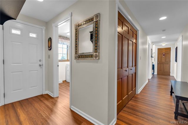 5856 Forest Creek Dr, Clarence, NY 14051