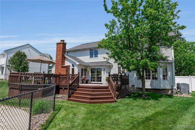 5856 Forest Creek Dr, Clarence, NY 14051