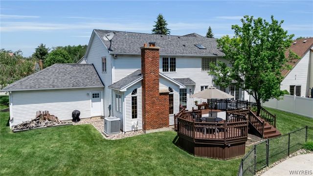 5856 Forest Creek Dr, Clarence, NY 14051