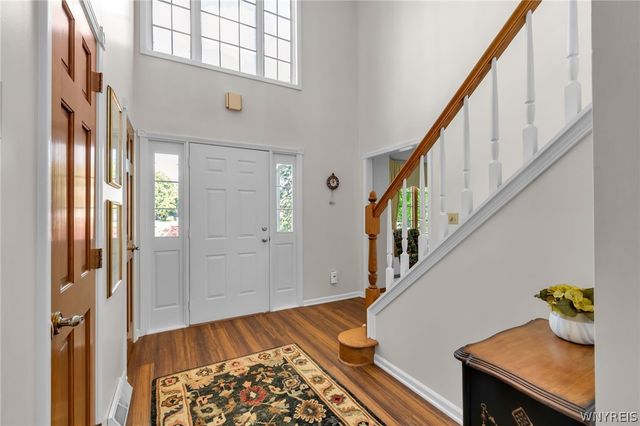 5856 Forest Creek Dr, Clarence, NY 14051