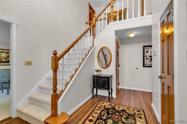 5856 Forest Creek Dr, Clarence, NY 14051