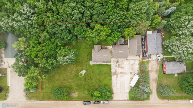 6801 1st Street N, Moorhead, MN 56560