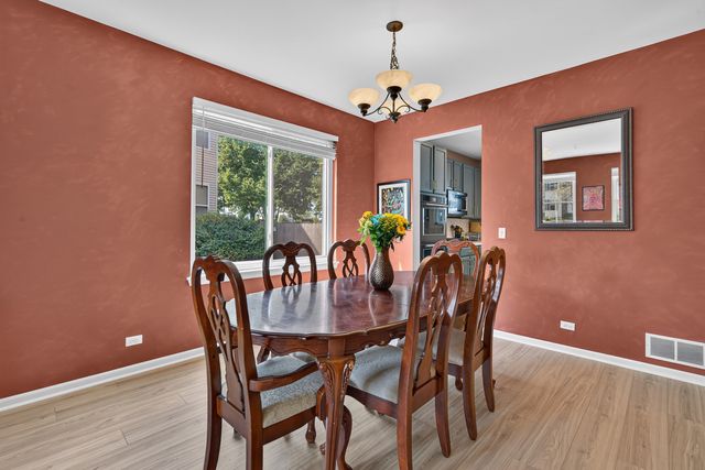 11375 Middletown Lane, Huntley, IL 60142