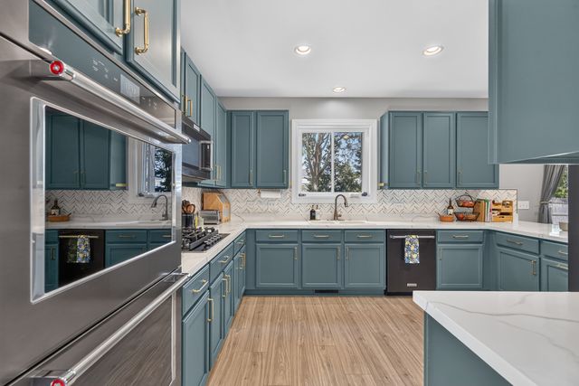 11375 Middletown Lane, Huntley, IL 60142