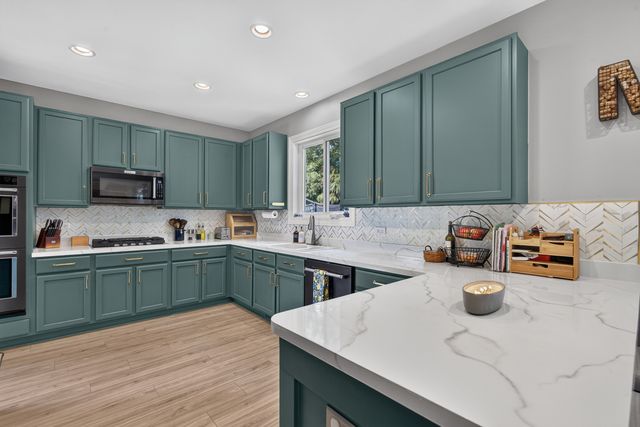 11375 Middletown Lane, Huntley, IL 60142