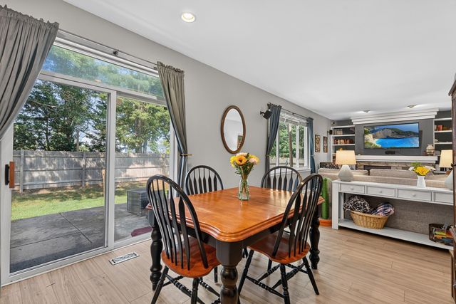 11375 Middletown Lane, Huntley, IL 60142