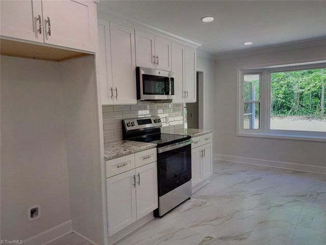 1862 Pinehurst Drive, Lewisville, NC 27023