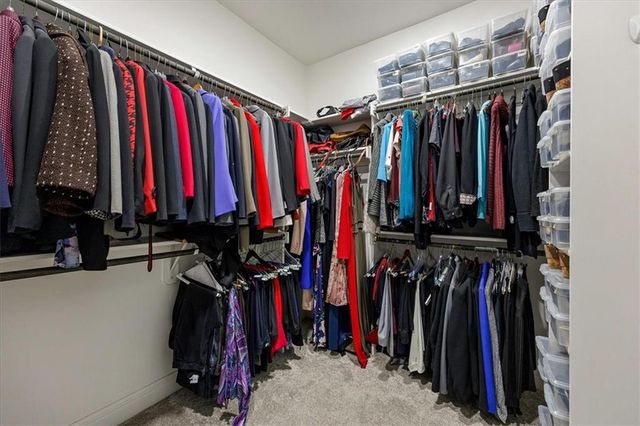 10008 N Revere Court, Kansas City, MO 64154