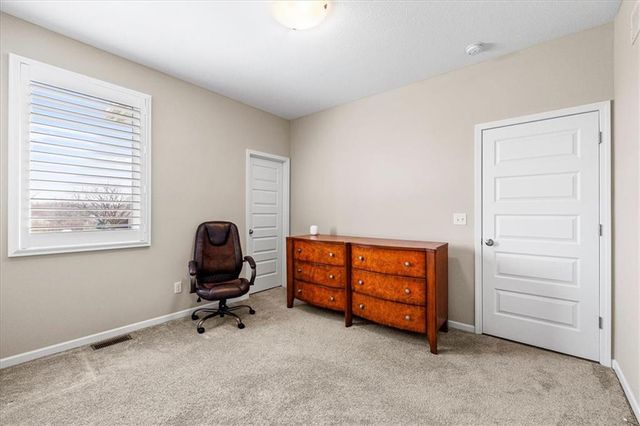 10008 N Revere Court, Kansas City, MO 64154