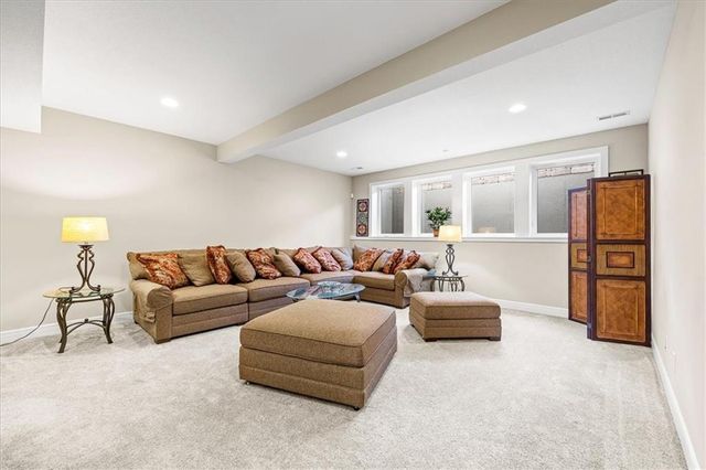 10008 N Revere Court, Kansas City, MO 64154