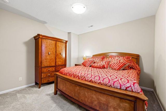 10008 N Revere Court, Kansas City, MO 64154