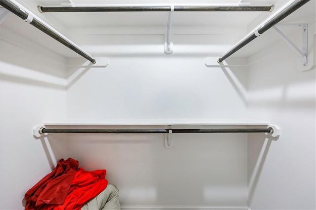 10008 N Revere Court, Kansas City, MO 64154