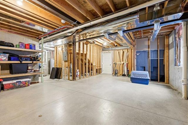 10008 N Revere Court, Kansas City, MO 64154