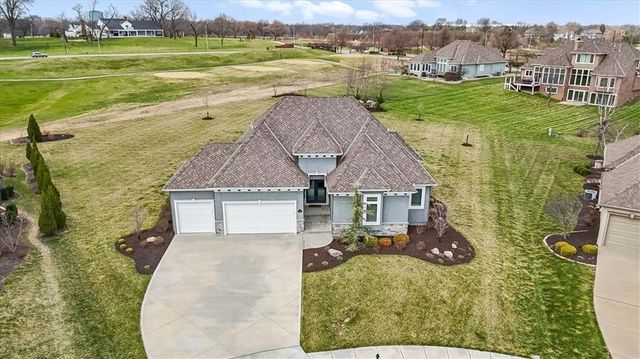 10008 N Revere Court, Kansas City, MO 64154