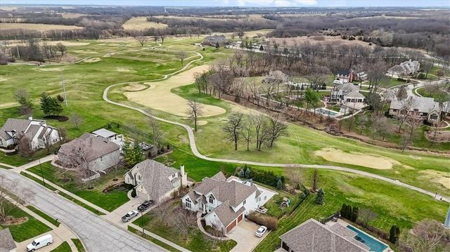 10008 N Revere Court, Kansas City, MO 64154