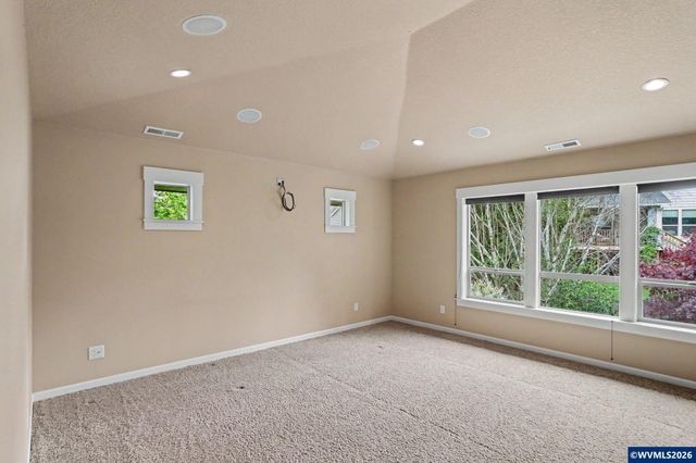 5428 Swallowtail St SE, Salem, OR 97306