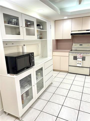 1149 HILLSBORO MILE 304, Hillsboro Beach, FL 33062