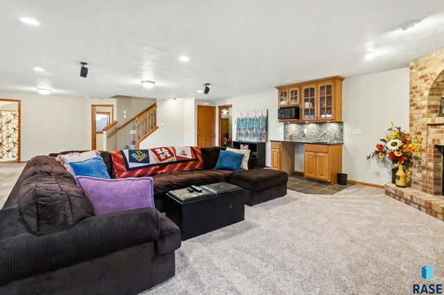 2908 W Auburn Hills St Street, Sioux Falls, SD 57108