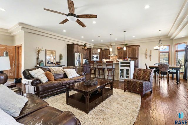 2908 W Auburn Hills St Street, Sioux Falls, SD 57108