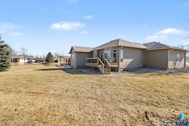 2908 W Auburn Hills St Street, Sioux Falls, SD 57108