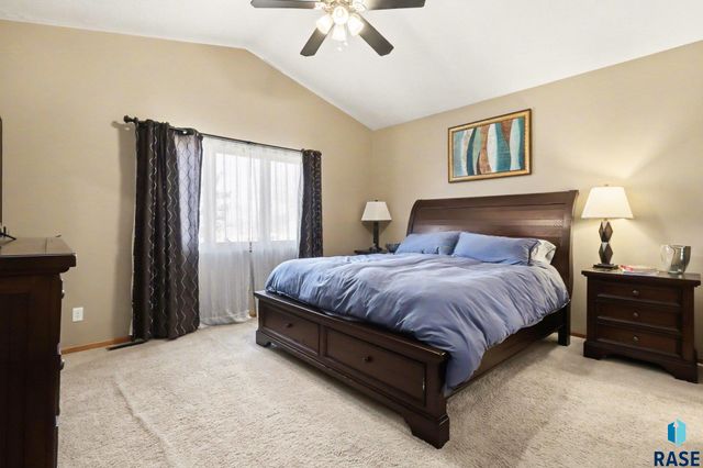 2908 W Auburn Hills St Street, Sioux Falls, SD 57108