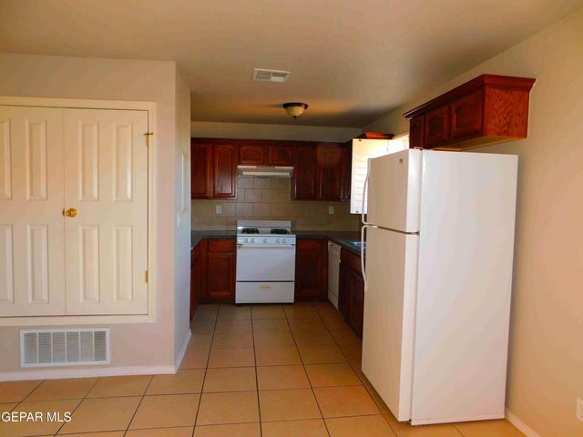 10021 RAILROAD Drive 103, El Paso, TX 79924