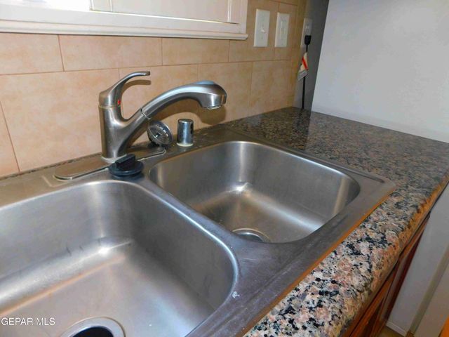 10021 RAILROAD Drive 103, El Paso, TX 79924