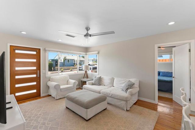 3635 Tomahawk, San Diego, CA 92117