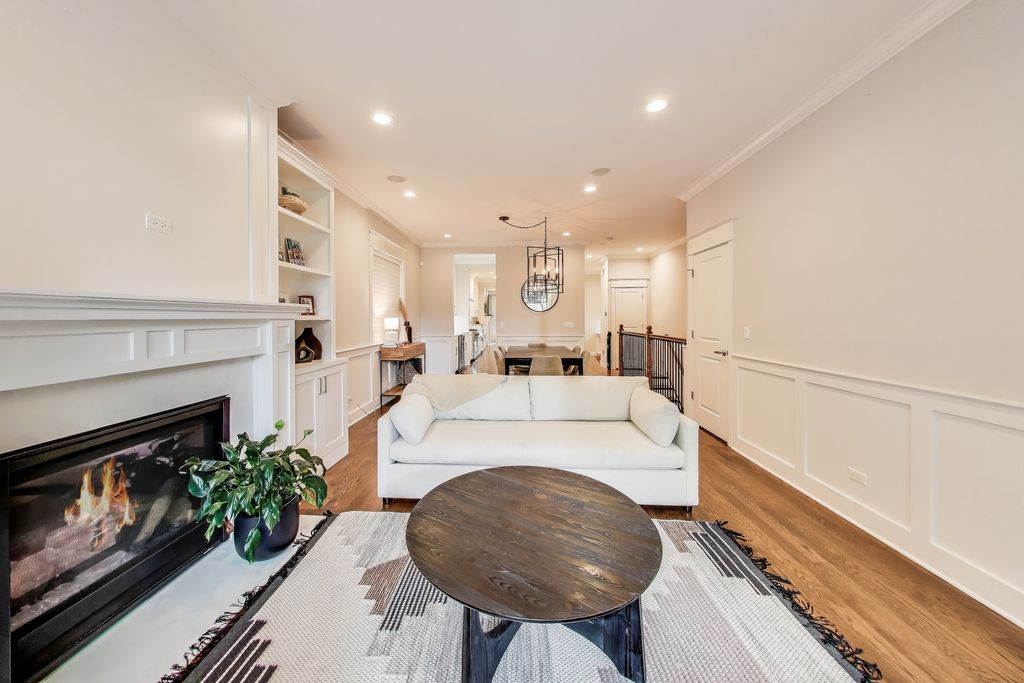 2725 N Wayne Avenue 1, Chicago, IL 60614 — photo 4