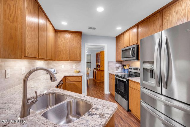 405 Ulman Avenue, Bay Saint Louis, MS 39520
