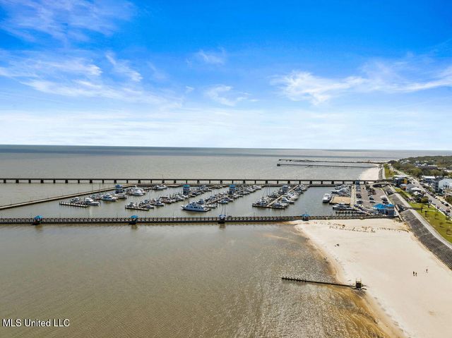 405 Ulman Avenue, Bay Saint Louis, MS 39520