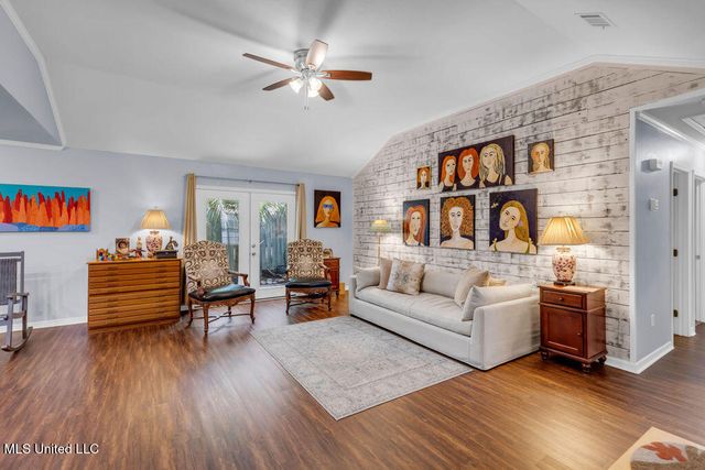 405 Ulman Avenue, Bay Saint Louis, MS 39520