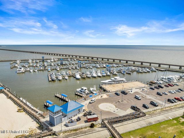 405 Ulman Avenue, Bay Saint Louis, MS 39520